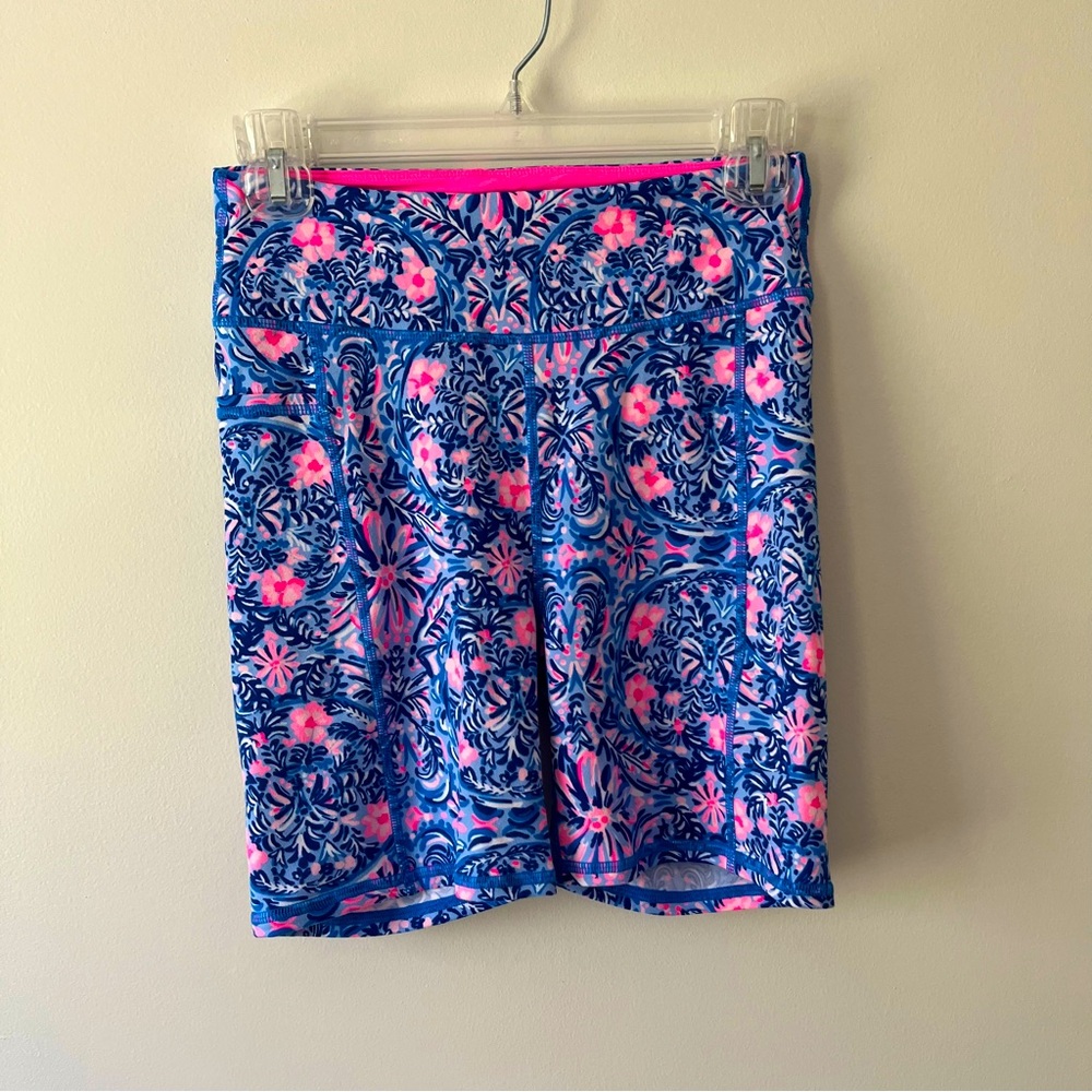 Lilly Pulitzer Blue and Pink Patterned Women Shorts